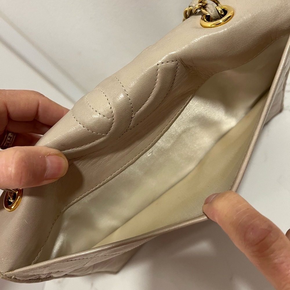 Chanel Lambskin Cream Shoulder Bag - Picture 13 of 15